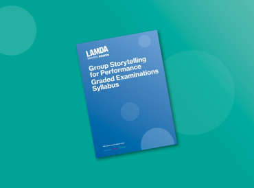 Group Storytelling for Performance